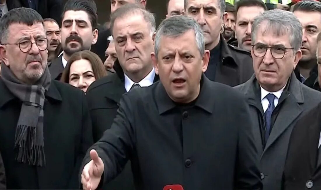 Türkiye, büyük bir felaketin yıl dönümünde derin bir yas içinde.