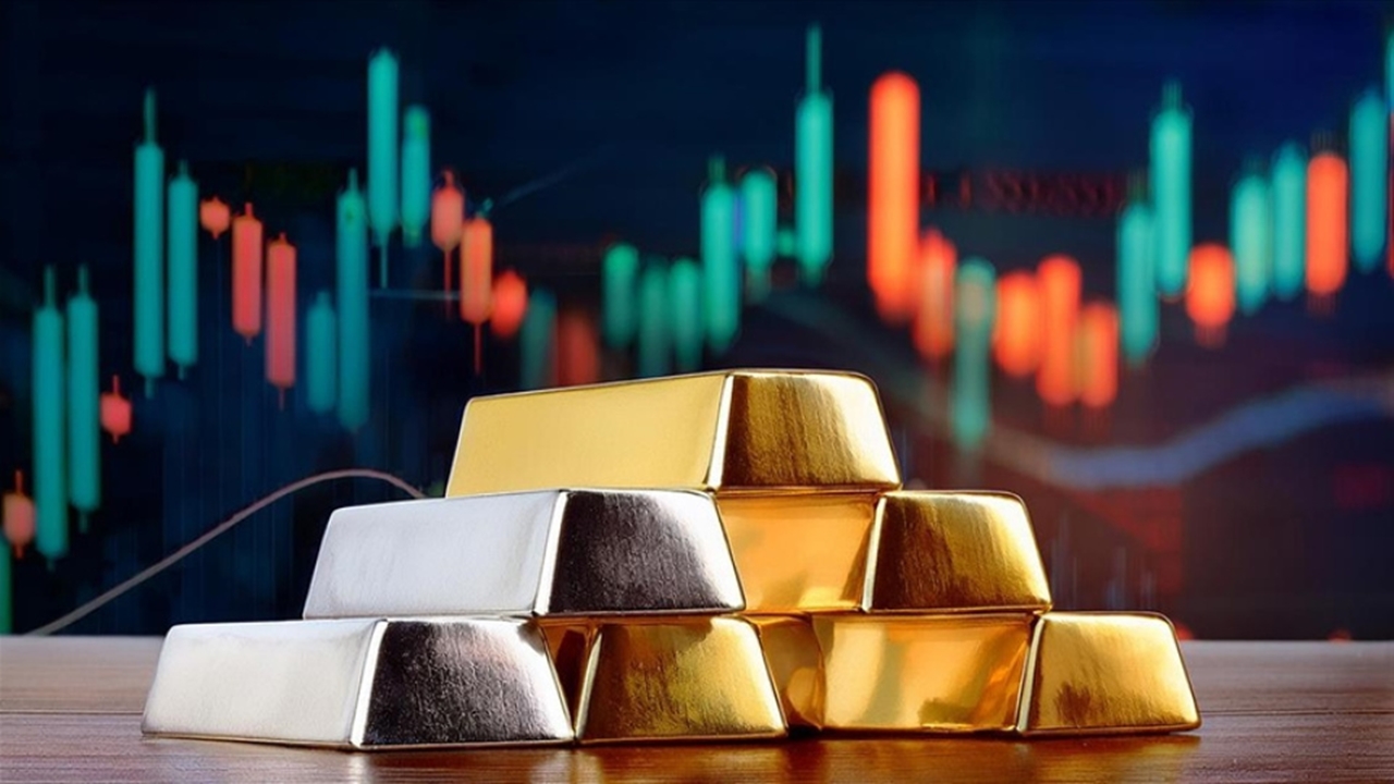 Altın ve gümüş fiyatları, haftanın sonuna yaklaşılırken düşüş eğilimini sürdürüyor.