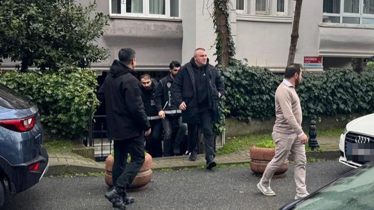 Silivri Cezaevi’nde yaklaşık 10,5 aydır tutuklu bulunan İstanbul Büyükşehir Belediye