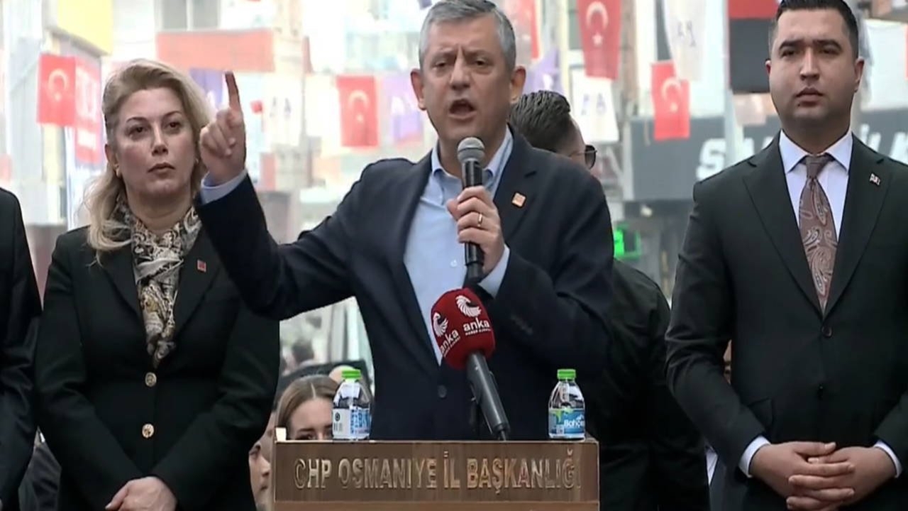 CHP Genel Başkanı Özgür Özel, Osmaniye’de partisinin İl Başkanlığı’nı ziyaret