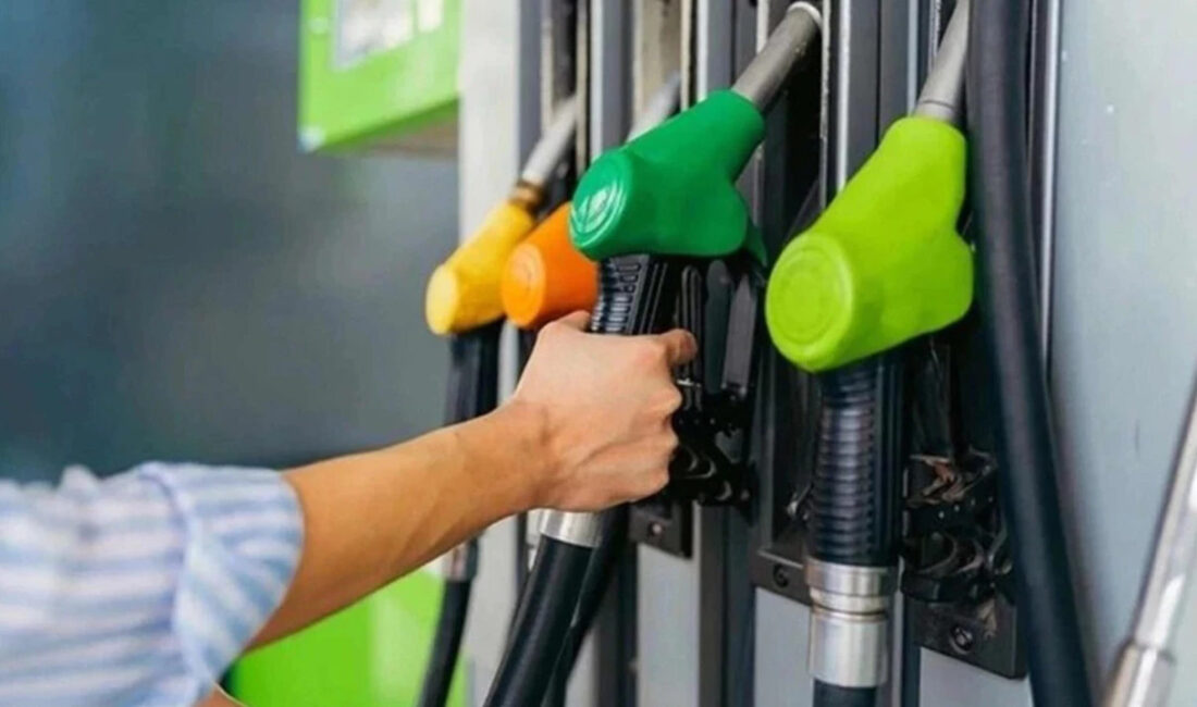 Akaryakıt fiyatlarına bir zam dalgası daha geliyor. Benzin, motorin ve